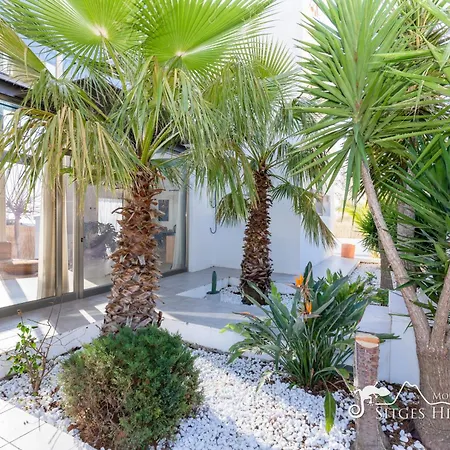 Designer Elodie With Private Pool And Space Villa *