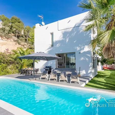 Villa Designer Elodie With Private Pool And Space
