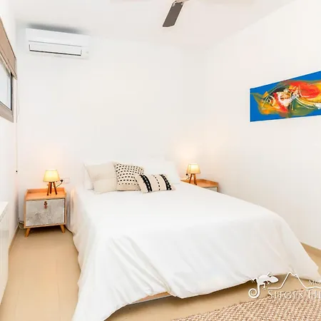 Designer Elodie With Private Pool And Space Villa *